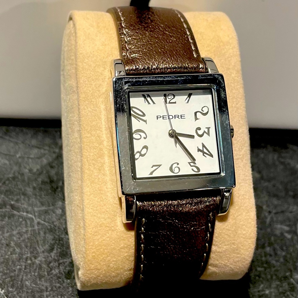 SALE!!! 2 for 30 Ladies Pedre Leather Band Watch- NWOT- New Battery
(8)